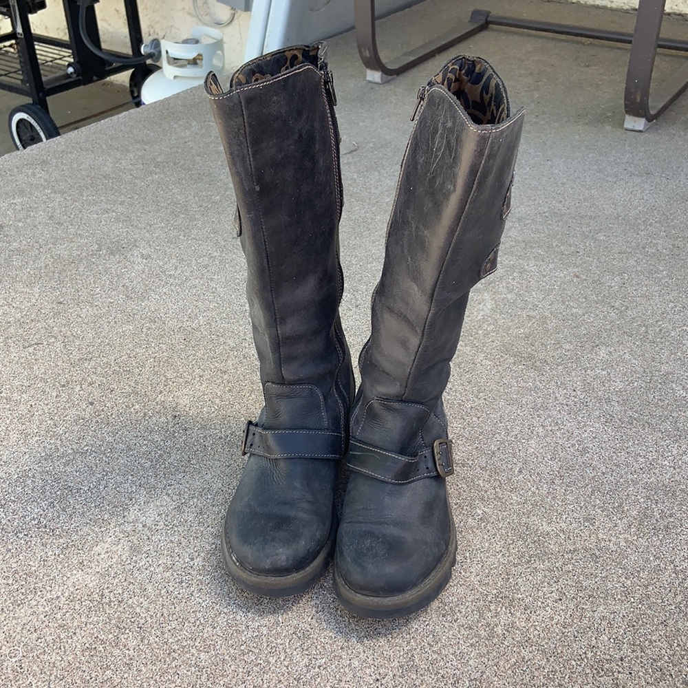 Fly London leather boot